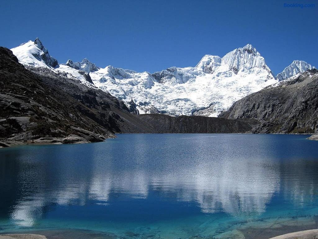 Hermoso hostal de la Cordillera Andina cerca del Huascaran