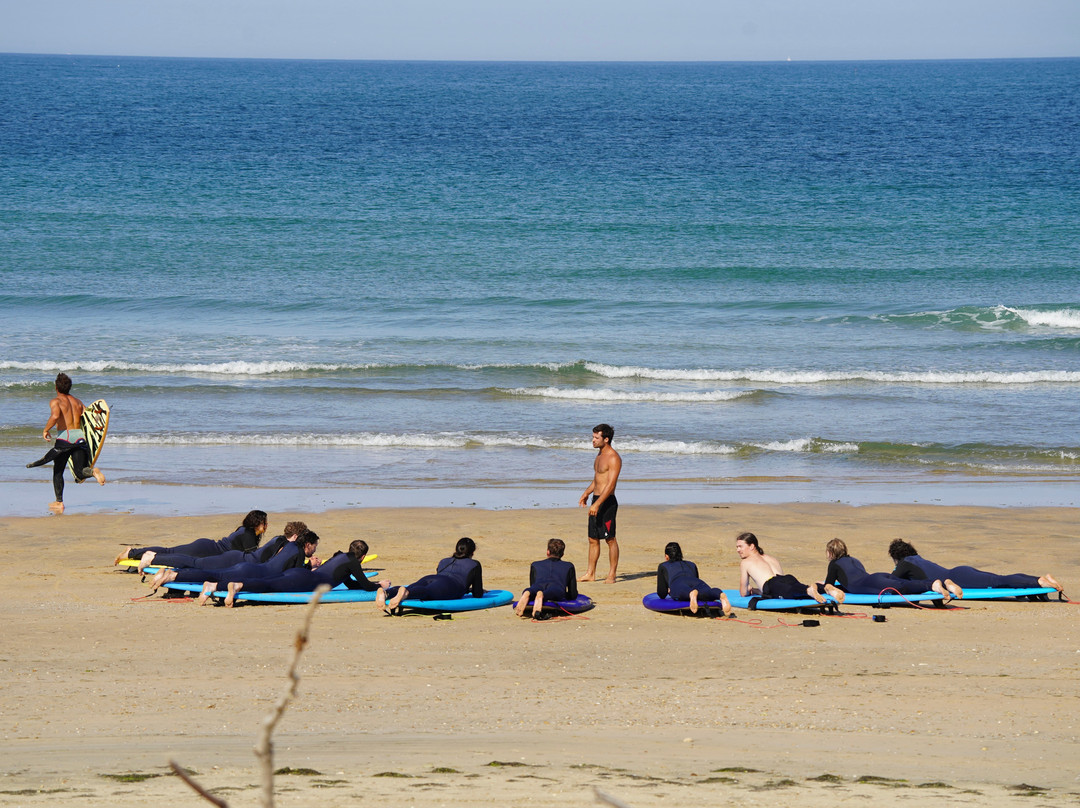 Island surf school-Le Grand-Village-Plage必去景点