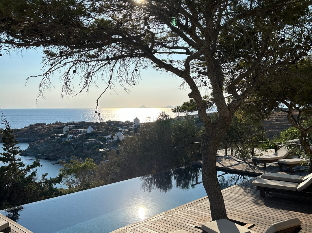 Zen Blue Mills in Kea - Red Suite主图