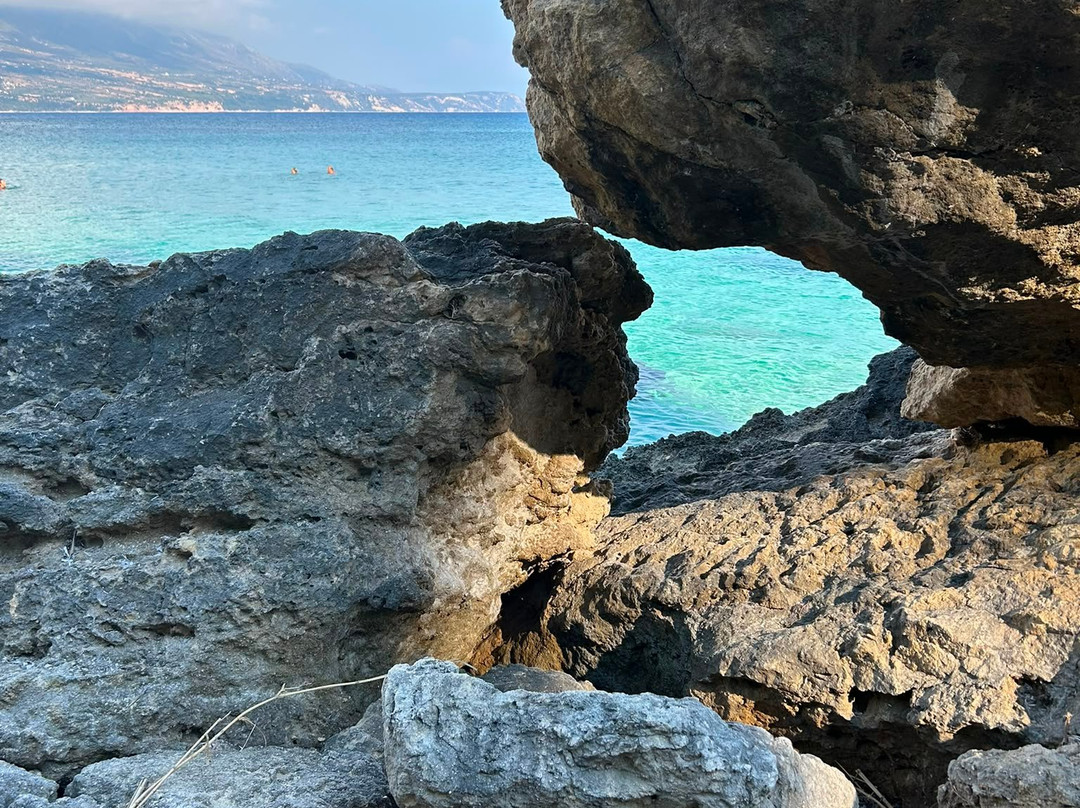 Pessada Beach-凯法利尼亚岛必去景点
