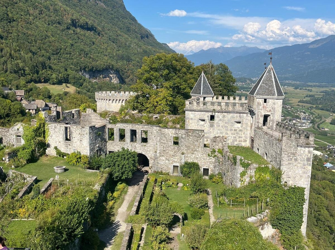 Chateau de Miolans-Saint-Pierre d Albigny必去景点