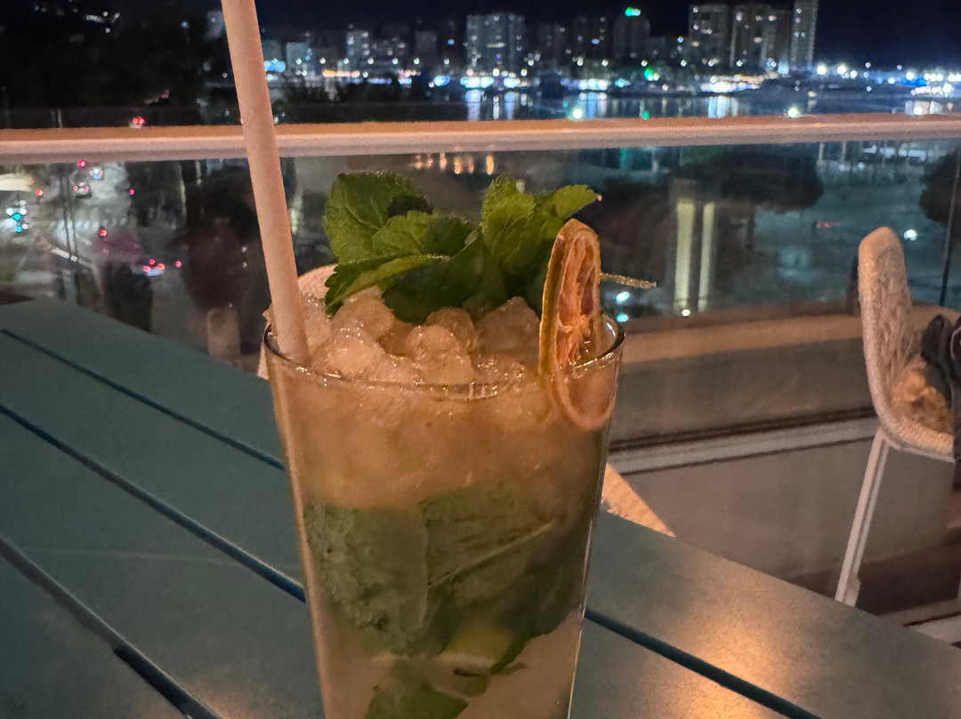 马拉加瓦莱里娅室友系列酒店主图