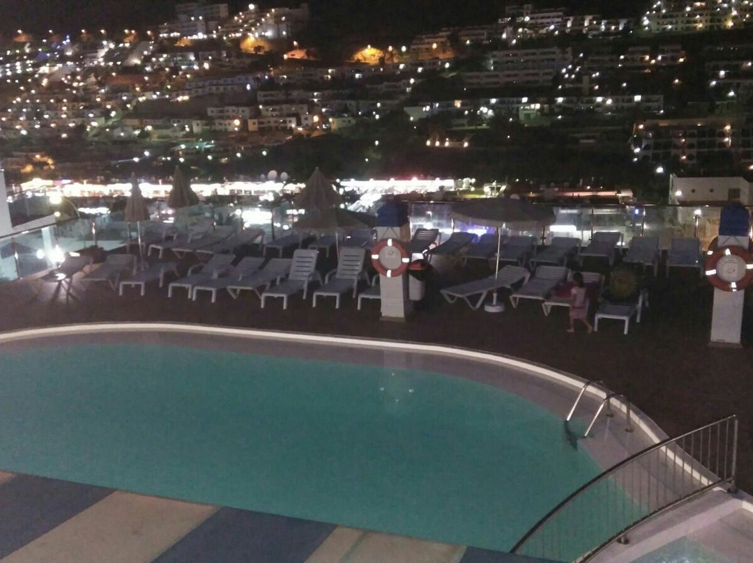 Cercados de Espinos酒店住宿-Carlota Apartments