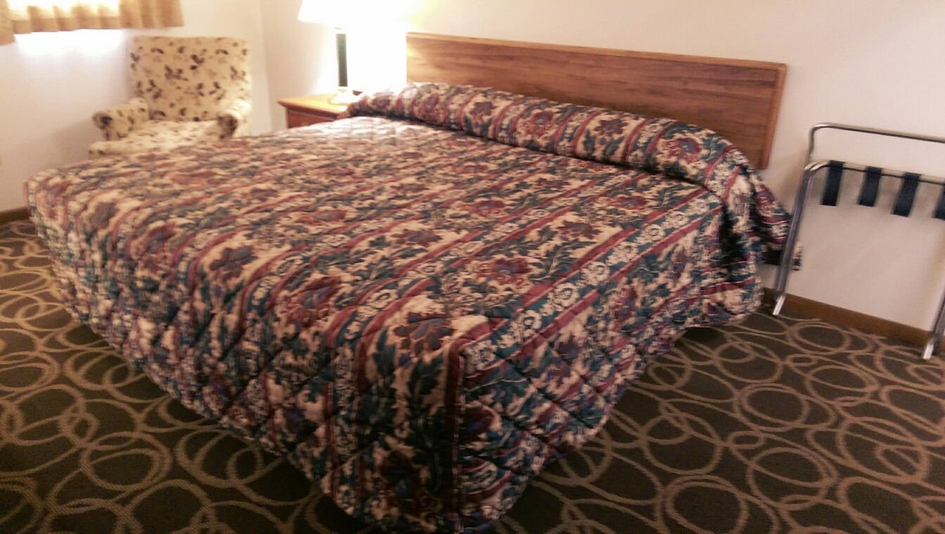 Colonial Inn Dyersville-官方