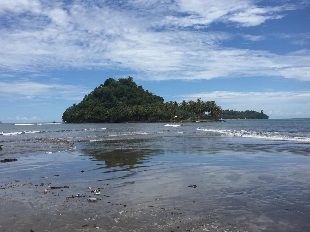 Air Manis Beach