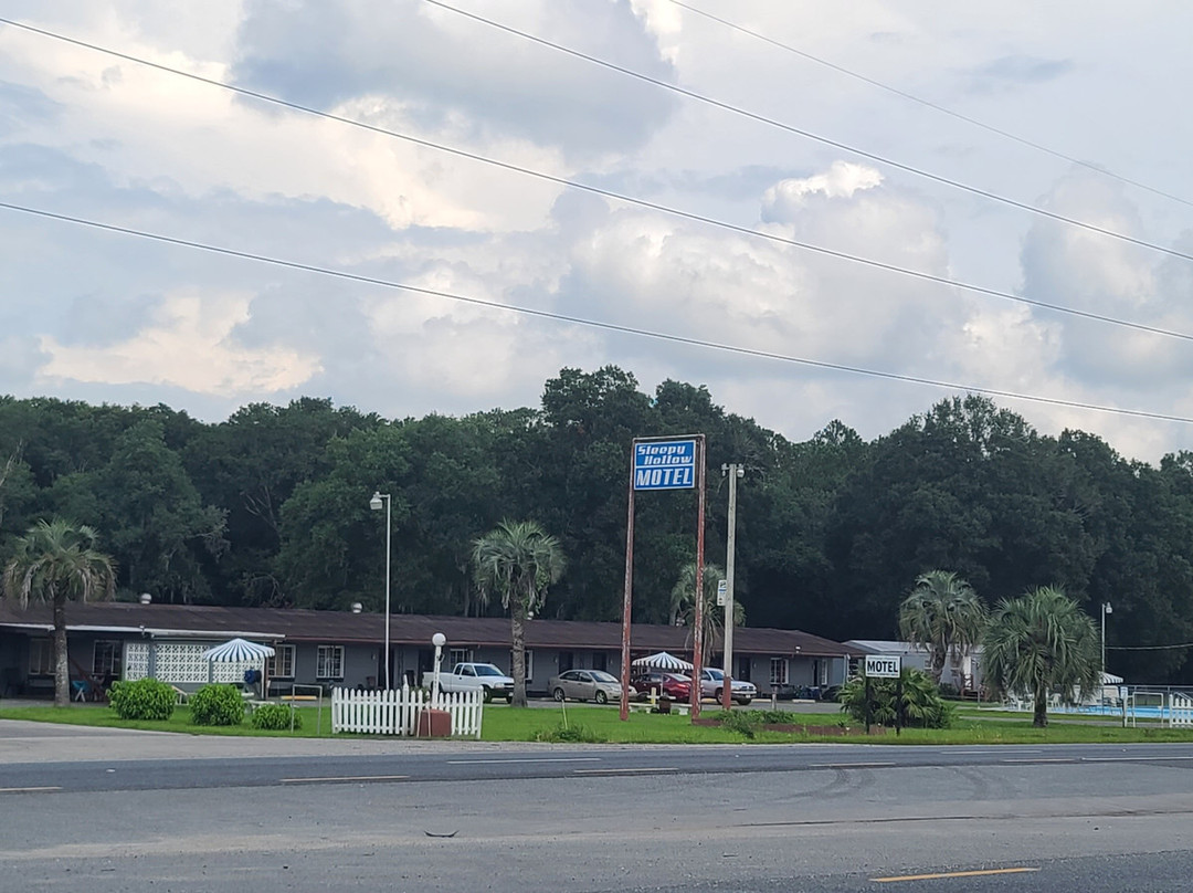 Sleepy Hollow Motel