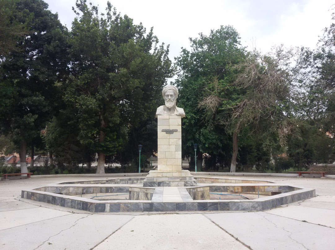 Monument to Avicenna-布哈拉必去景点