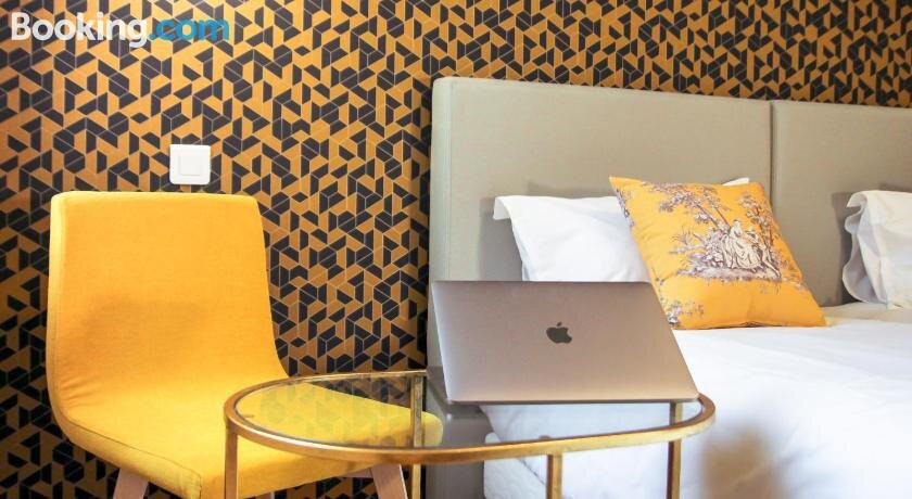 Le Petit Perier Hotel主图
