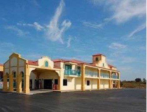 富兰克林呗盟套房酒店主图