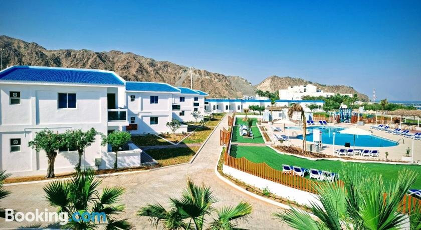 Holiday Beach Resort主图