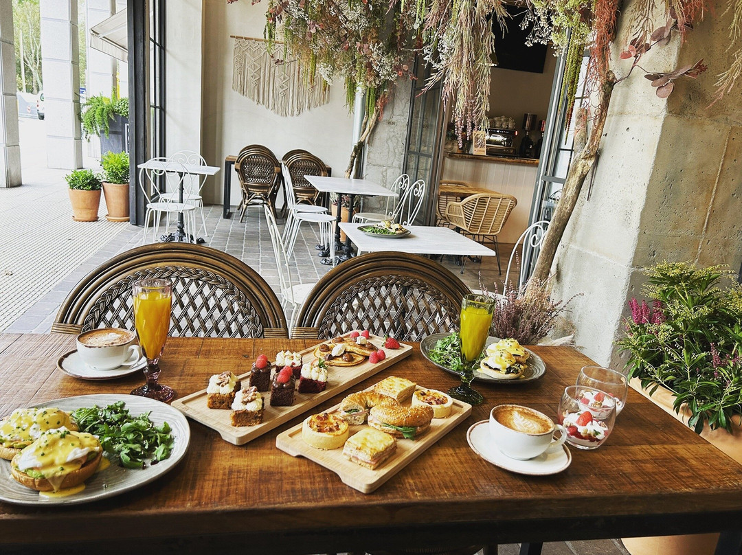 Garden Brunch & Breakfast