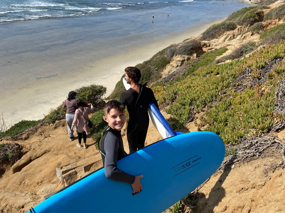 Encinitas Surf Lessons-恩西尼塔斯必去景点