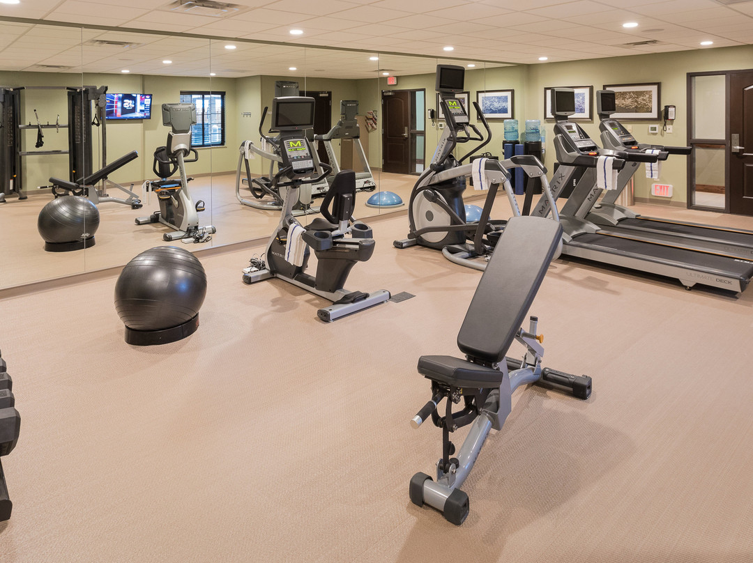 Staybridge Suites Omaha West By IHG主图