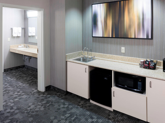 东威奇托万豪万怡酒店主图