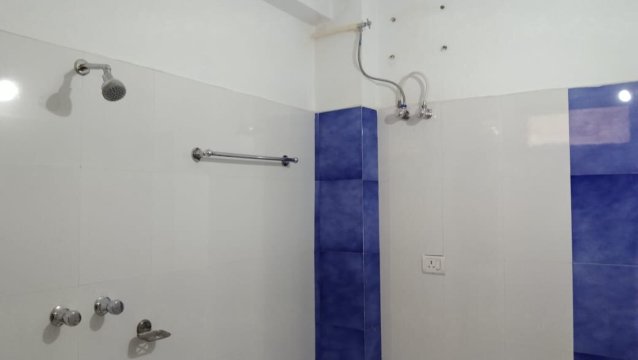 豪华湖景酒店-浴室