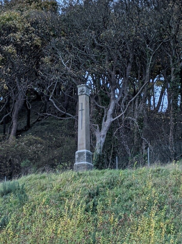 Limekilns, Charlestown And Pattiesmuir War Memorial景点图片
