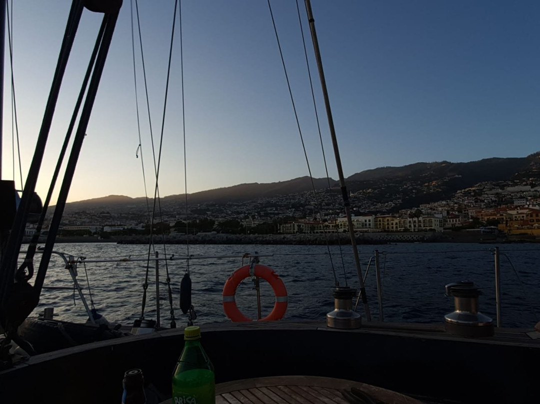 big blue, sea food & more-Arco da Calheta必去景点