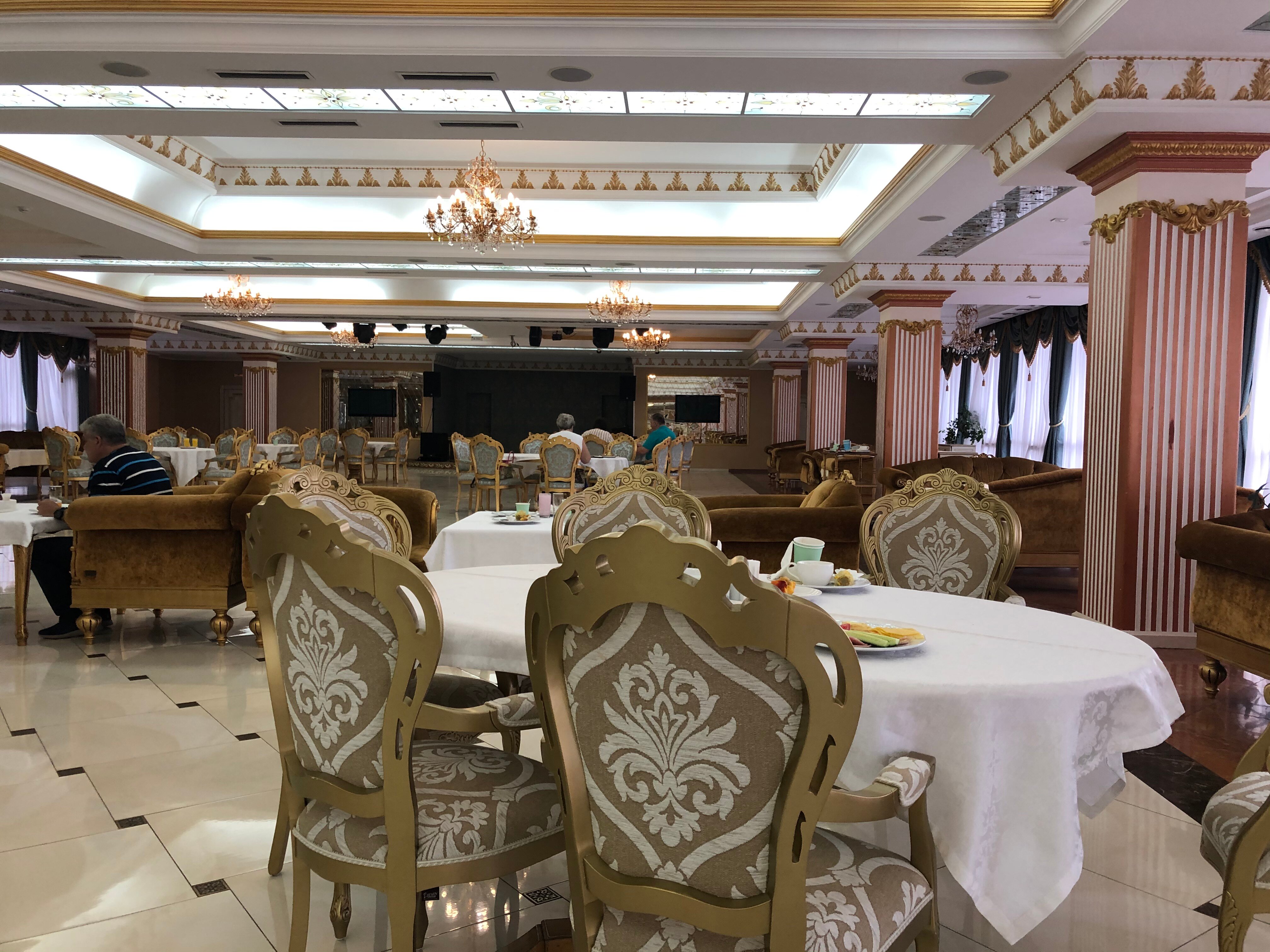Intourist Hotel-餐饮