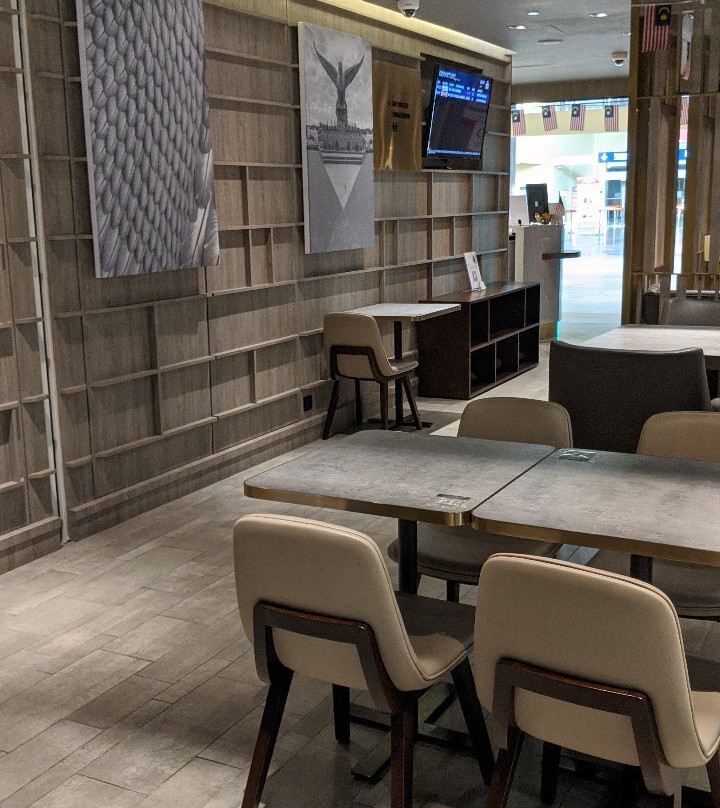 Plaza Premium Lounge (Departure Hall, Outside Secured Area)景点图片