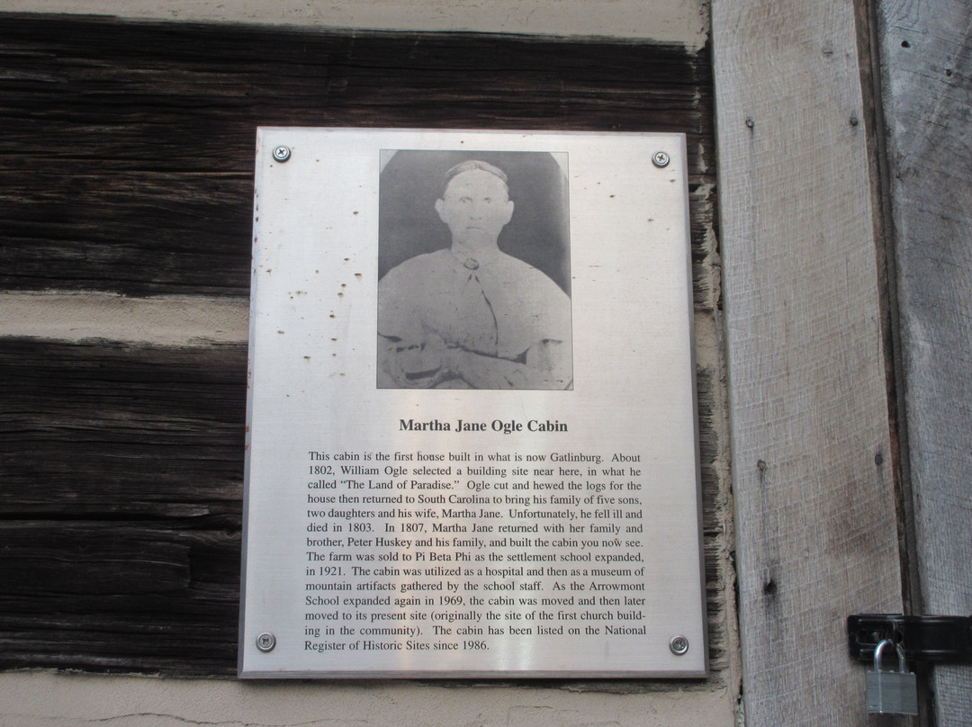 Historic Ogle Log Cabin-盖林柏格必去景点