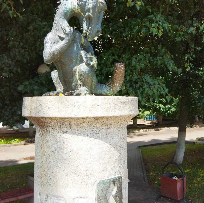 Monument to The Tail-图拉必去景点
