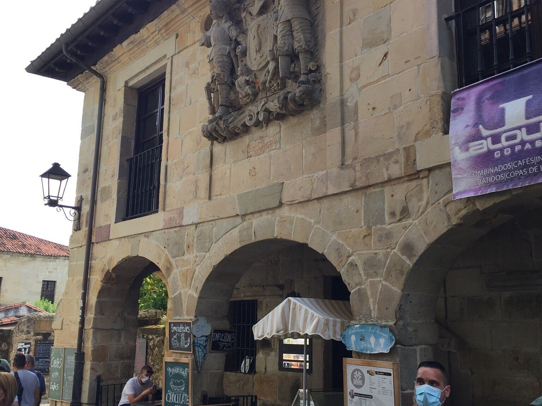 Plaza Mayor de Ramon y Pelayo景点图片
