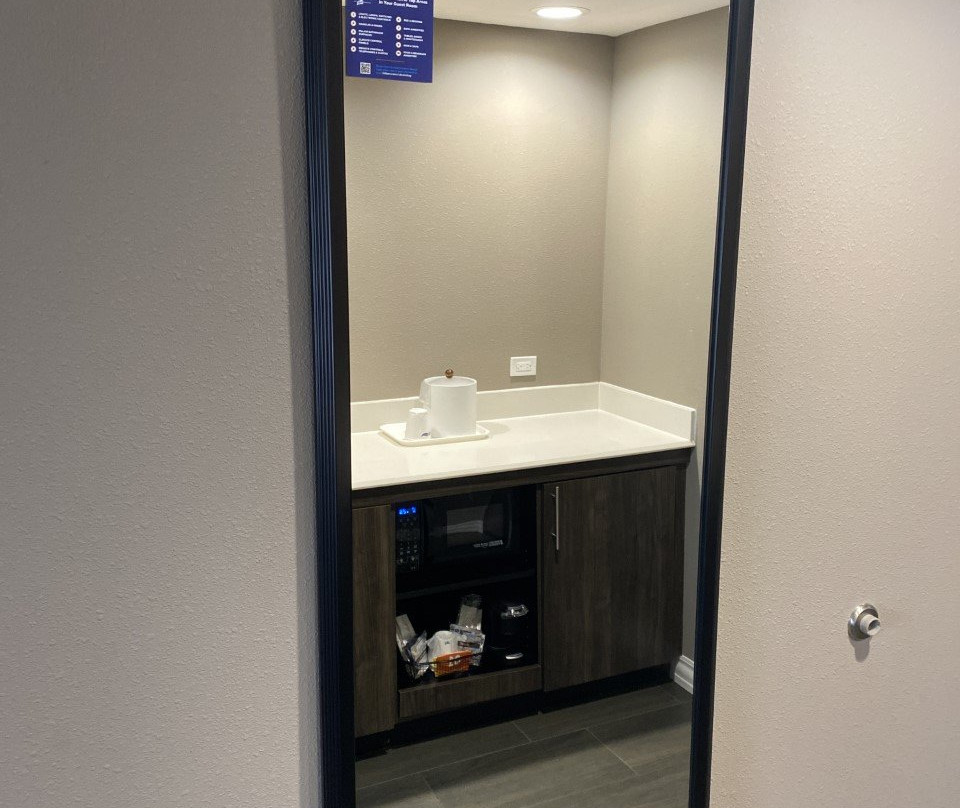 Hampton Inn & Suites Moore主图