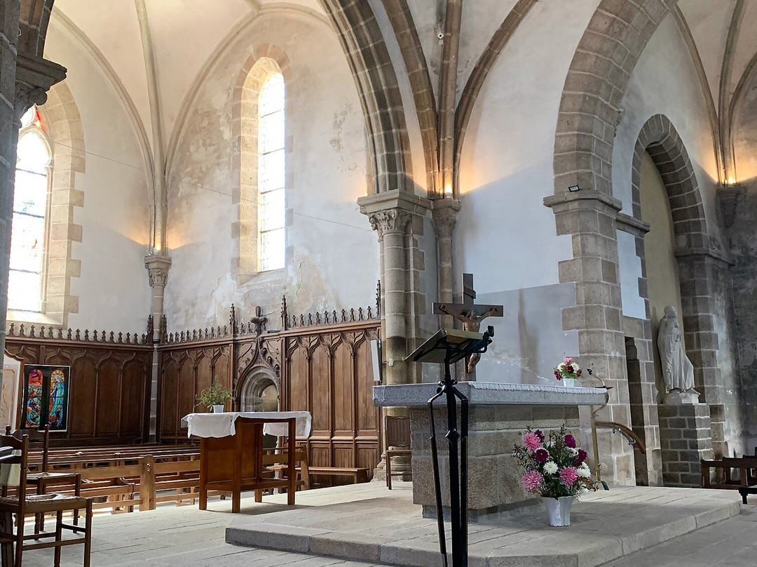 Eglise Saint-Martin-La Pommeraie-sur-Sevre必去景点