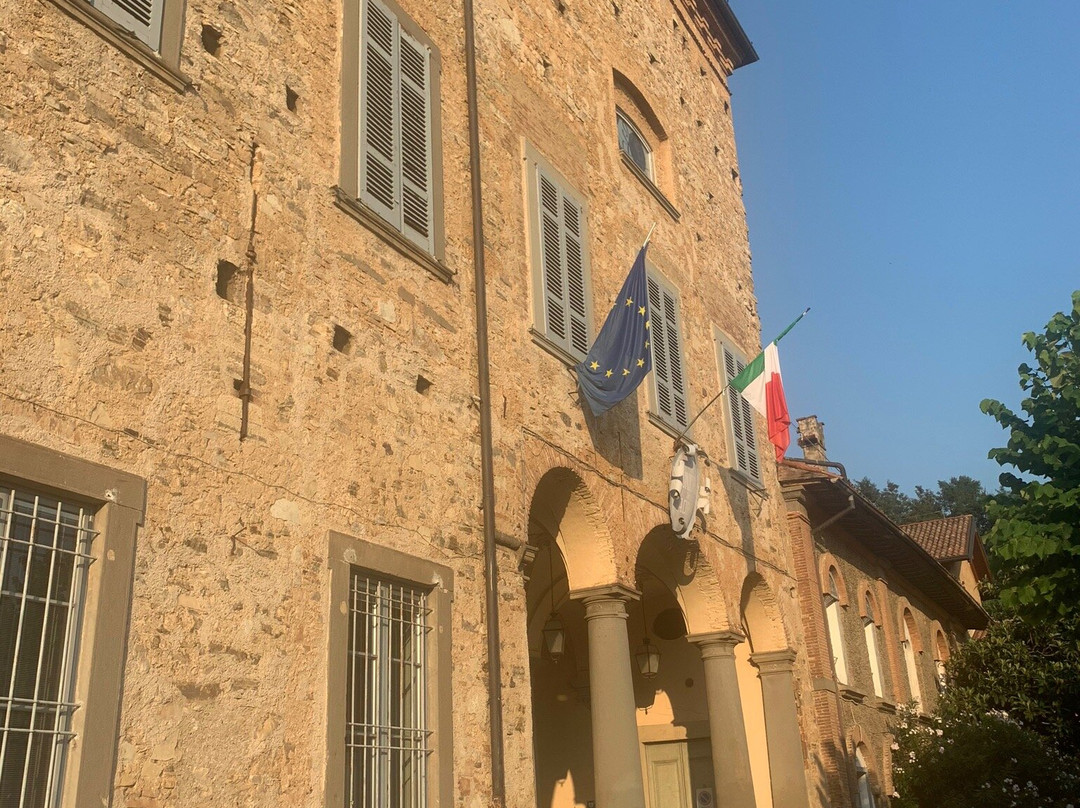 Municipio di Adro景点图片
