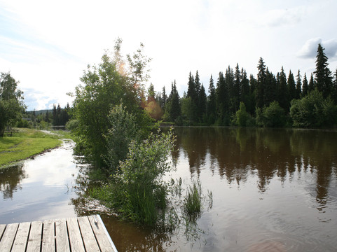 河缘度假酒店主图
