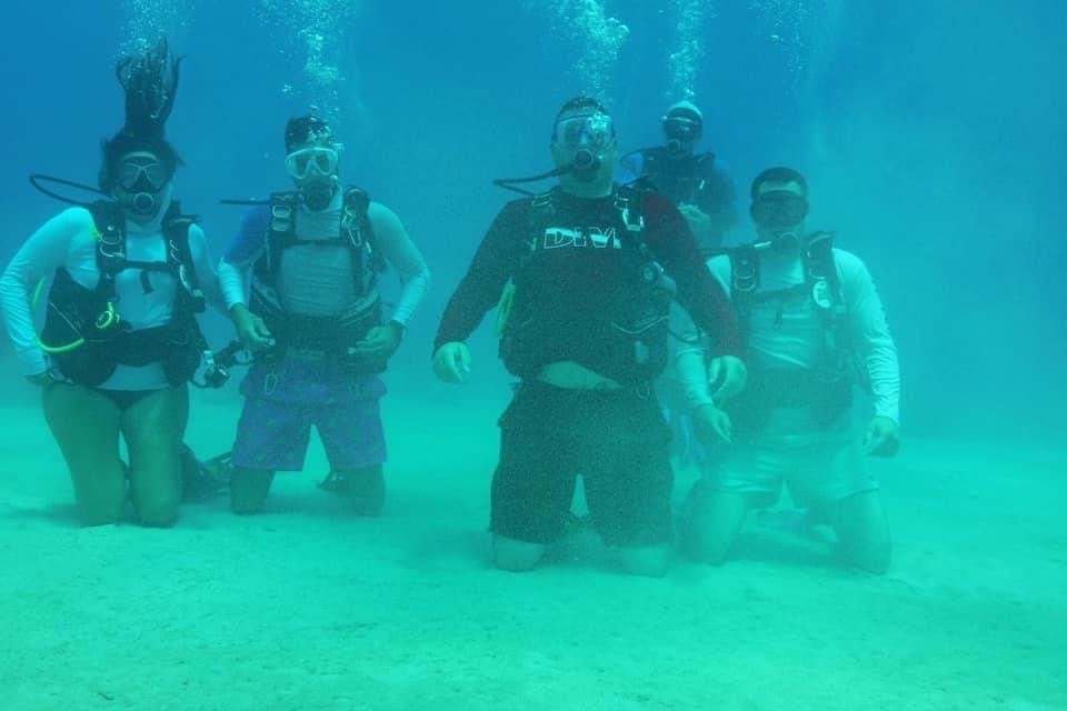 Latitude 17 Scuba-圣克鲁斯必去景点