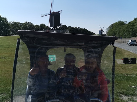 Fietskoetsen Brugge-布鲁日必去景点