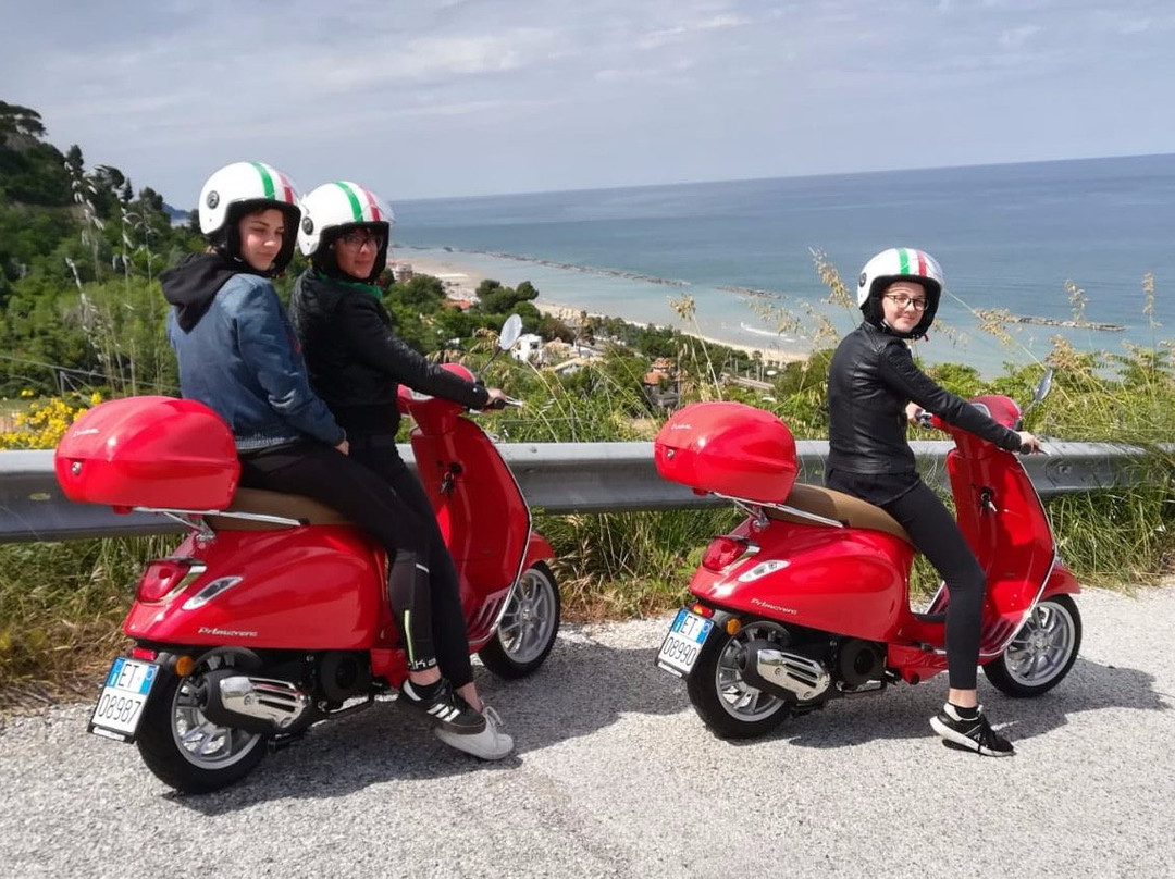 Vespa Tour Marche景点图片