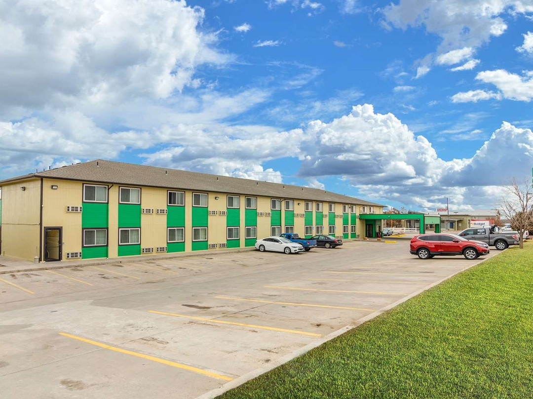 夏延美国最有价值旅馆及套房酒店主图