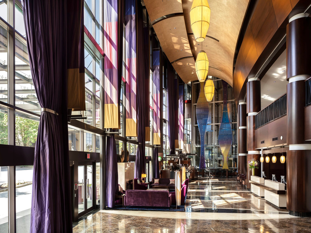 Delta Hotels by Marriott Burnaby Conference Centre主图