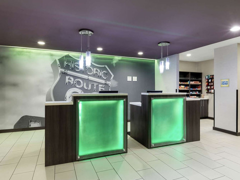 舒适套房酒店主图