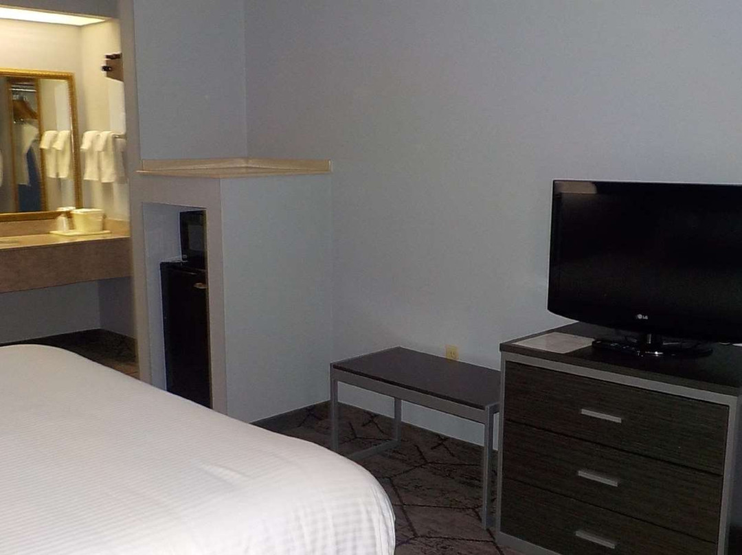 贝斯特韦斯特SureStay Plus华纳罗宾斯空军基地酒店主图