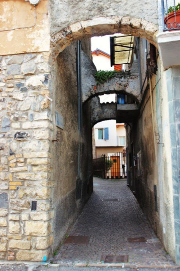 Mura medievali Via del Porto 68-76-Riva di Solto必去景点