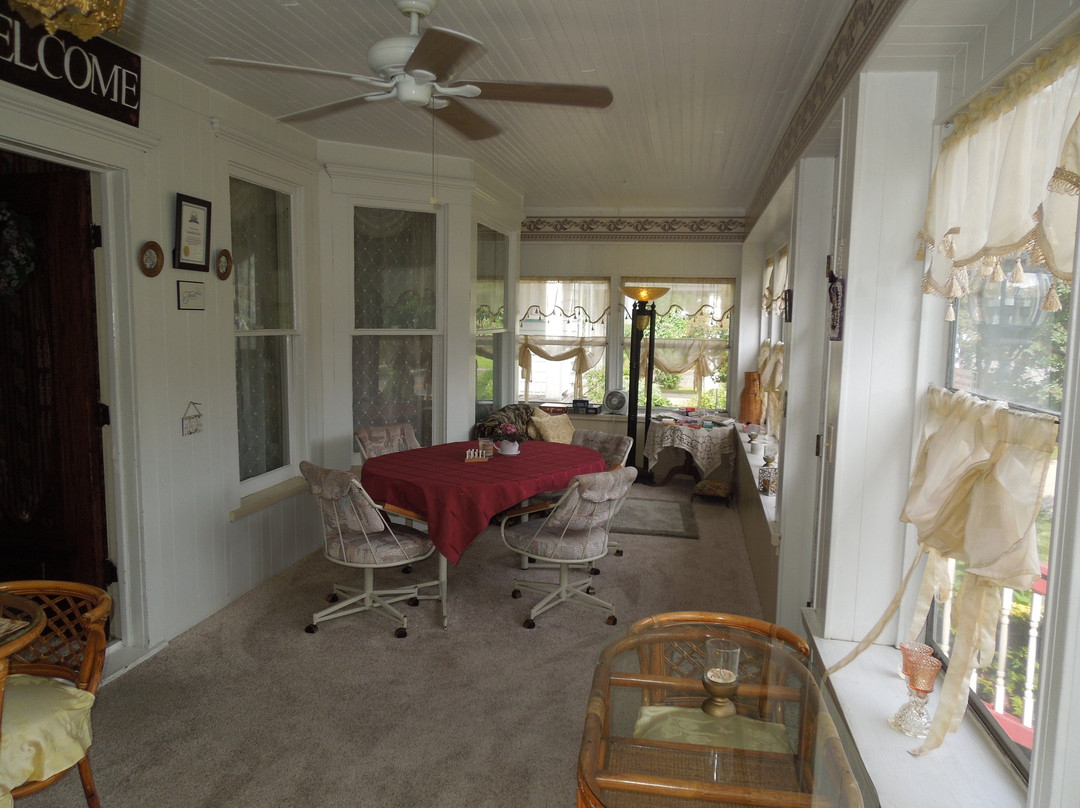 Candlelite Inn Bed & Breakfast