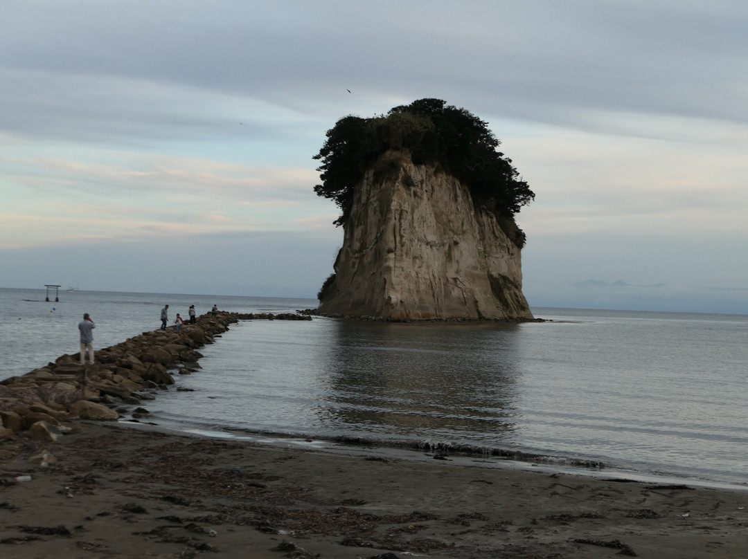 Mitsuke Beach景点图片