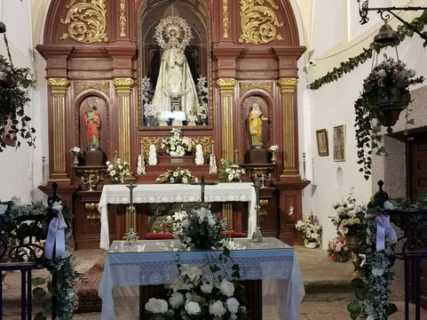 Ermita de Nuetra Senora de Navahonda-Robledo de Chavela必去景点