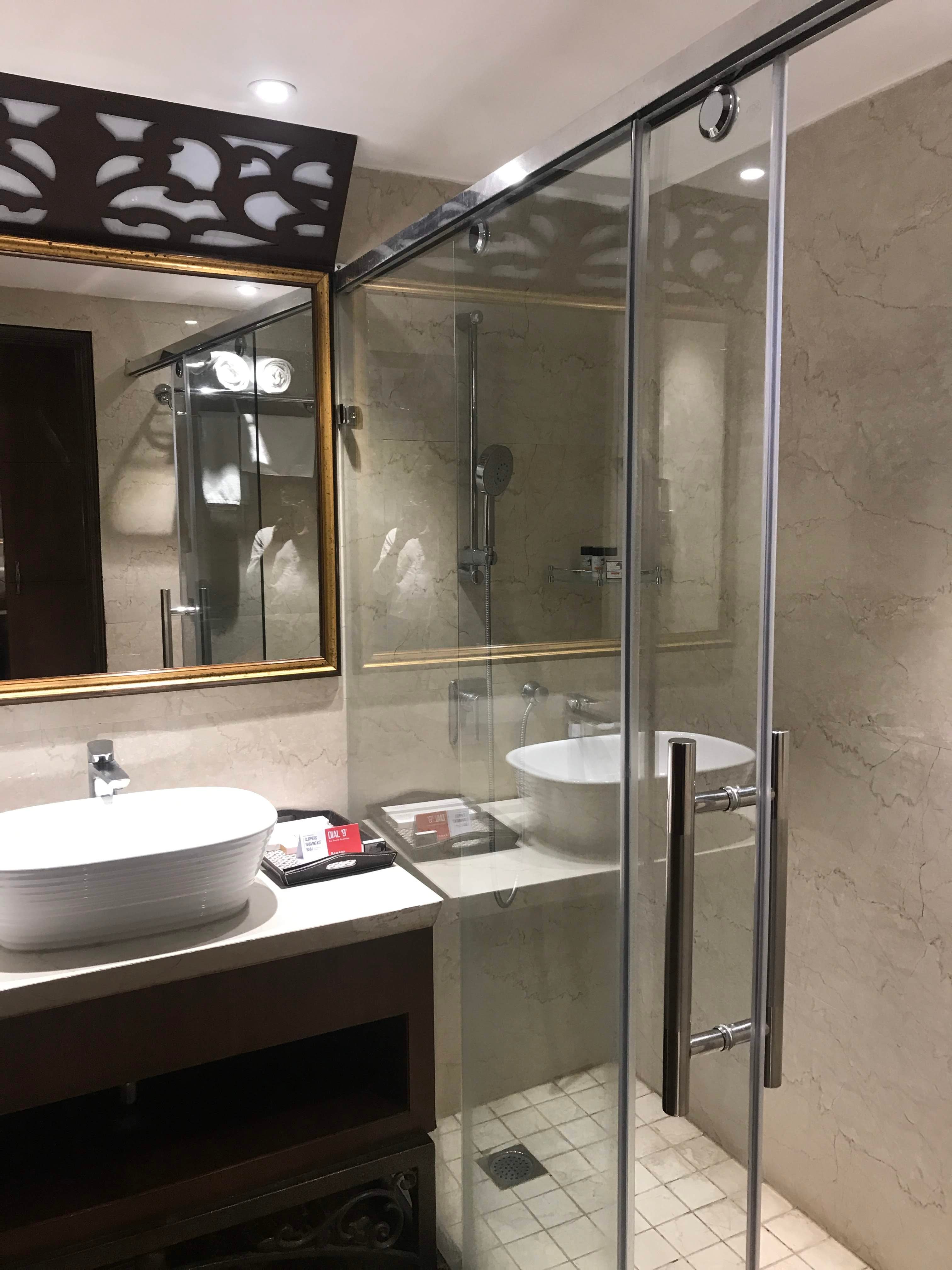 Ramada Plaza By Wyndham Chandigarh-Zirakpur-浴室