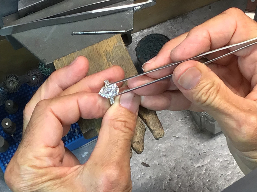 Leigh Jewelers-维罗海滩必去景点