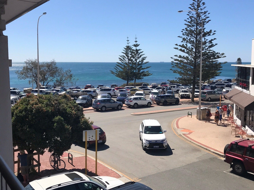 科特斯洛海滩酒店主图