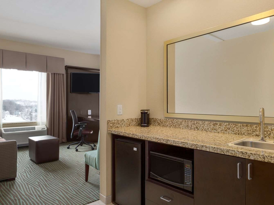 Hampton Inn & Suites Parkersburg Downtown主图
