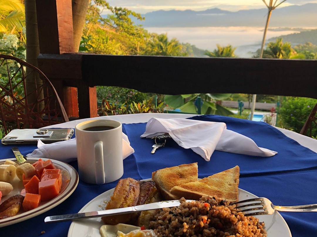 奥萨凉亭山林小屋主图