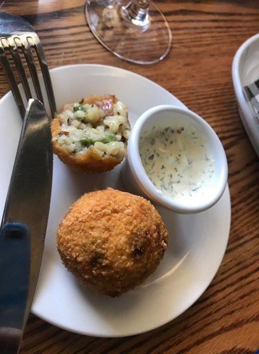 The Royal Hotel Mornington主图