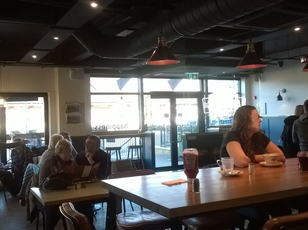 Avenue Cafe