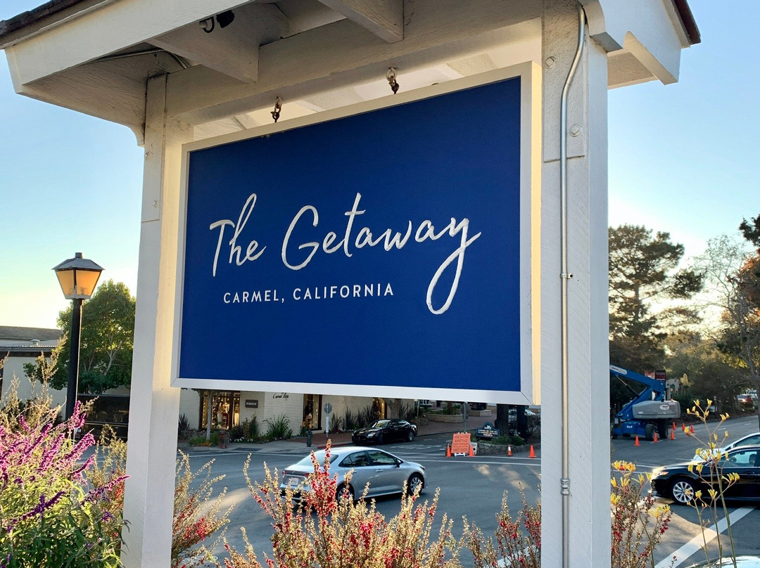 卡梅尔乡村酒店主图