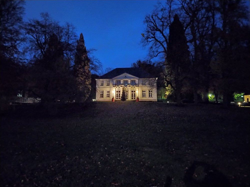 Schloesschen im Kur主图